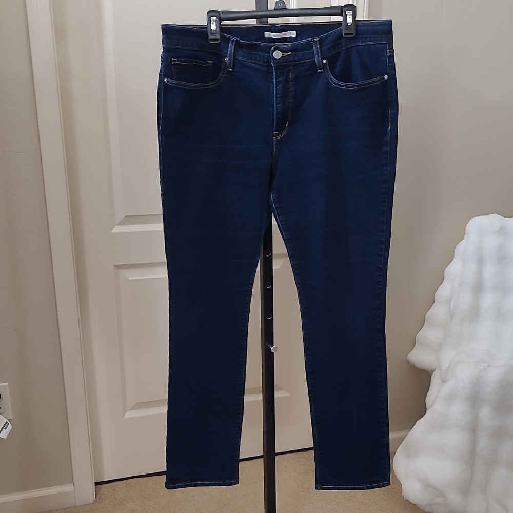Levi's Straight Leg Dark Blue Jeans Size 34 Women's 314 Shaping Straight Denim